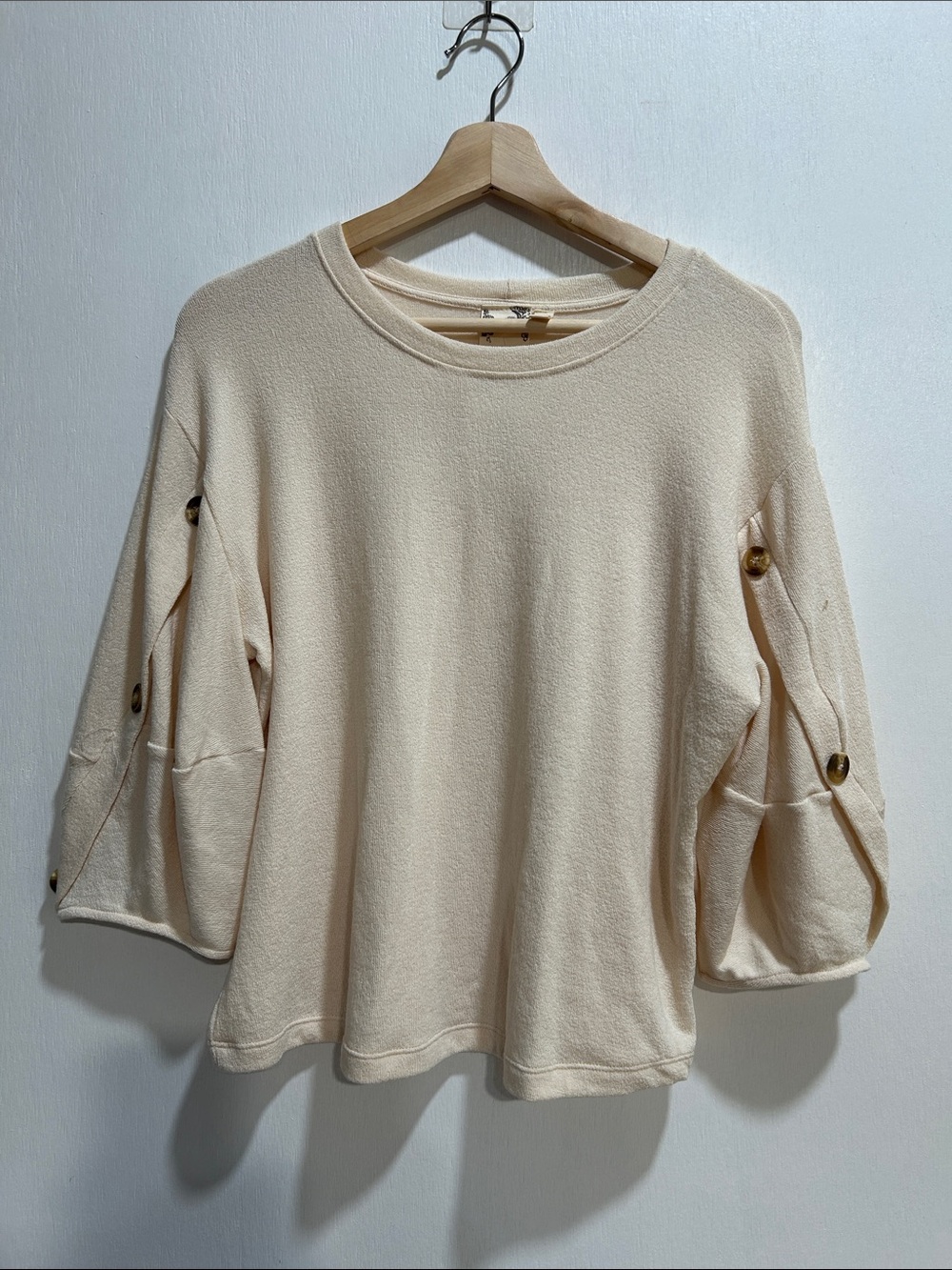 Blue Pepper Women’s Cream Button-Sleeve Oversized Top Sz Small New